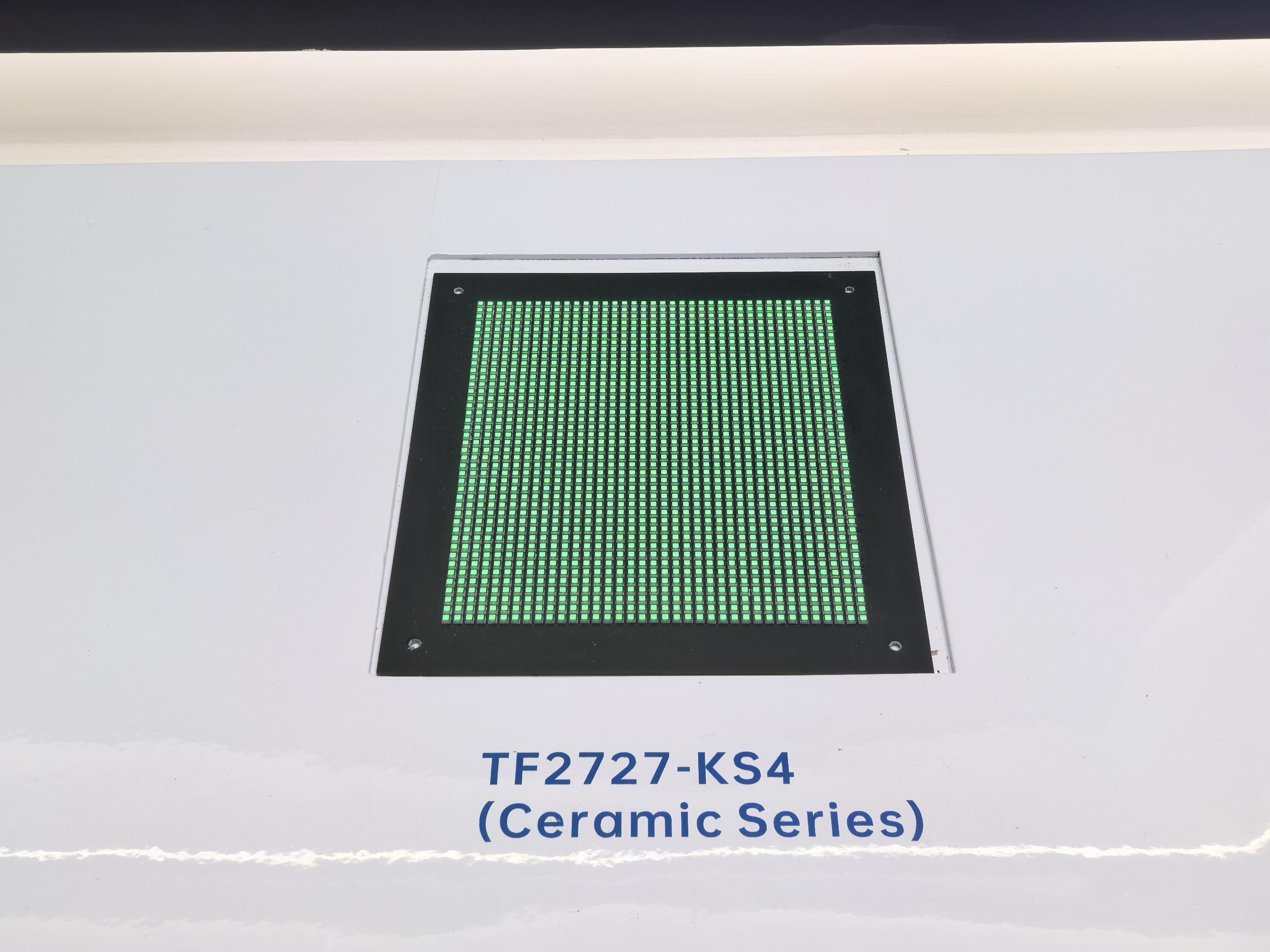 由Kinglight晶台TF2727-KS4陶瓷LED打造的显示面板